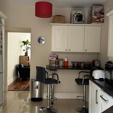 Room With Private Bathroom Near The Center Cork Exterior foto